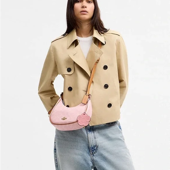 NWT Coach Pink Signature Canvas Hobo Shoulder Bag CDW86 with Flower Charm - Picture 2 of 11